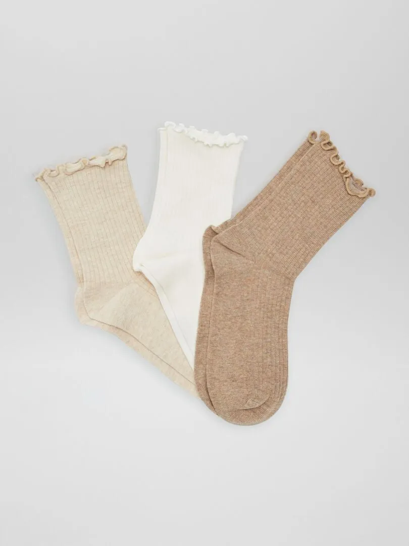 PACK DE 3 CALCETINES FESTONEADOS  BEIGE